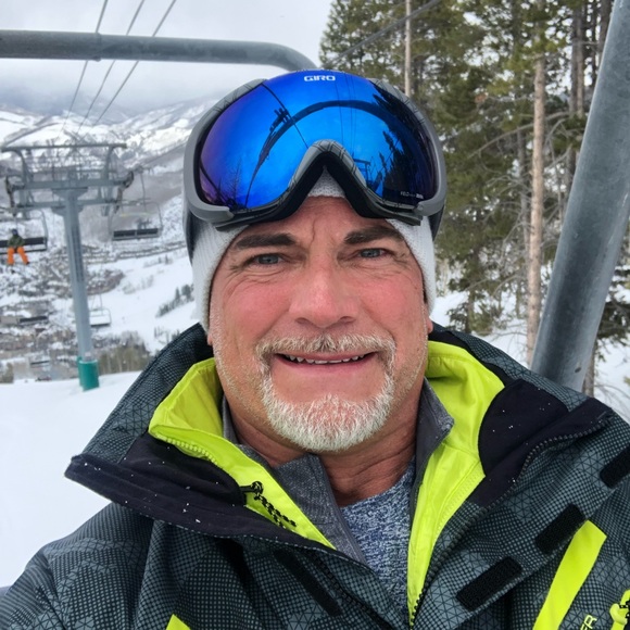 Meet your Posher, Derek - Picture 2 of 7